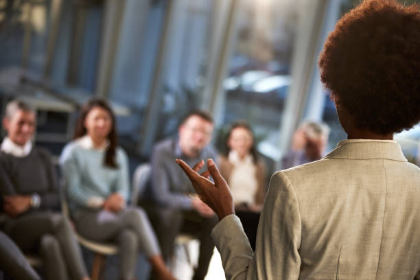 L’art oratoire et la prise de parole en public – Convaincre, captiver, inspirer